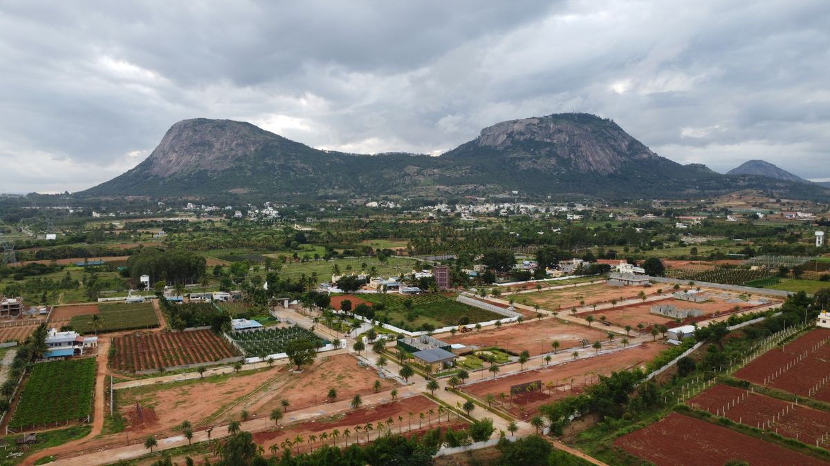 The Montira estate from above, with Nandi Hills behind